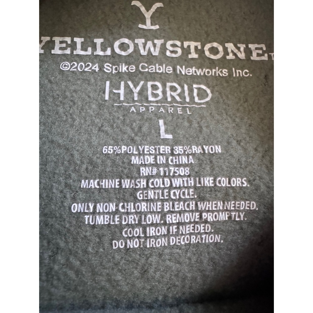 Yellowstone Dutton Ranch Graphic Sweatshirt Sage Green Skull Floral Large - Picture 2 of 11